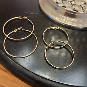 Elegant Gold Hoop Earrings Set of 2